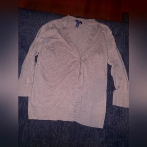 Gap sweater